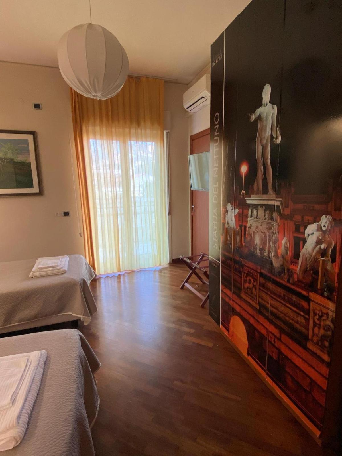 Casa Battisti Messina Guest House In Centro Citta, Ideale Per Famiglie O Gruppi Exterior photo