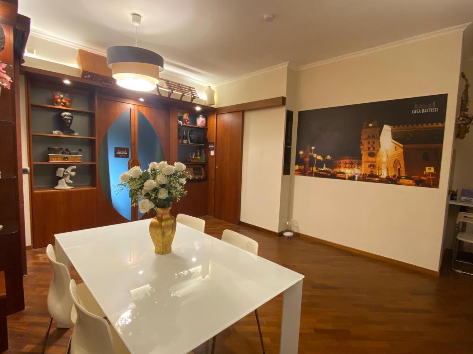 Casa Battisti Messina Guest House In Centro Citta, Ideale Per Famiglie O Gruppi Exterior photo